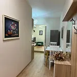 Haris 티라나