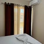 Haris Apartamento
