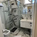 Haris Apartament Tirana