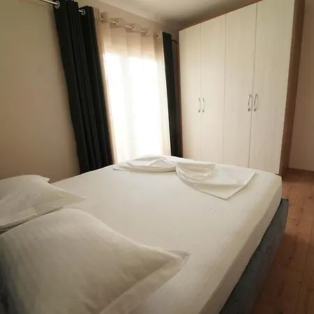 Haris Apartment *